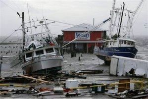 Hurricane wreaks havoc on boats - HUrricane preparedness